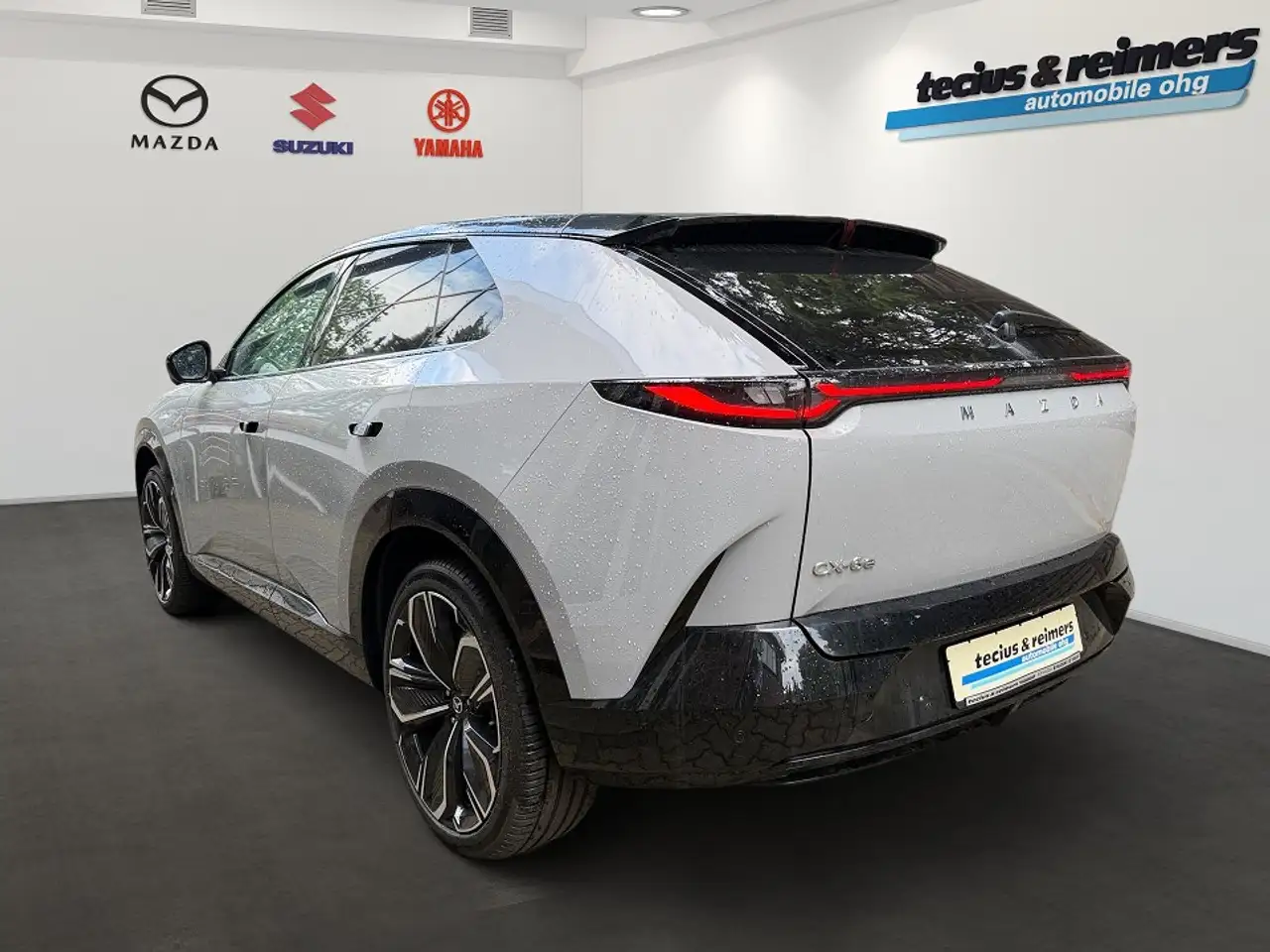 Mazda CX-6e 2026