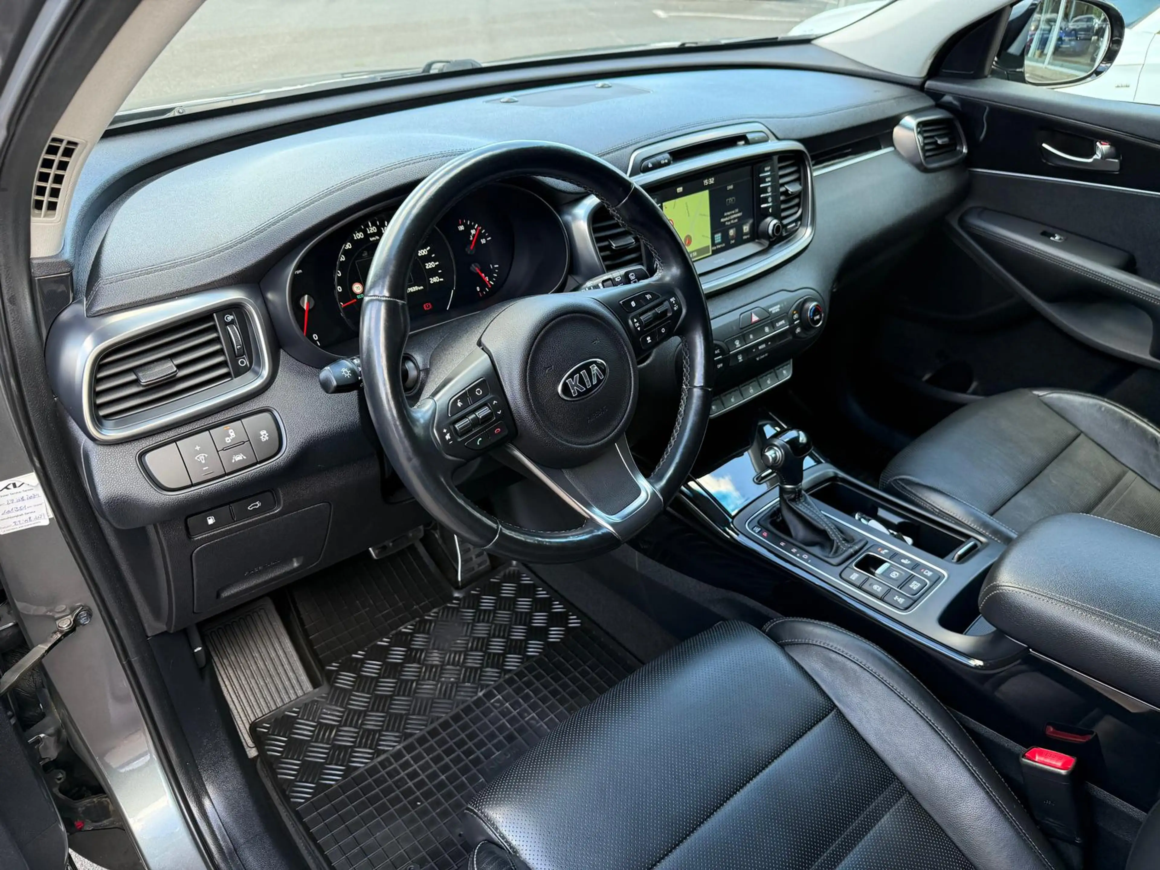 Kia Sorento 2.2 CRDi 4WD*TWA*SHZ*LHZ*360°Cam*Pano — photo 10