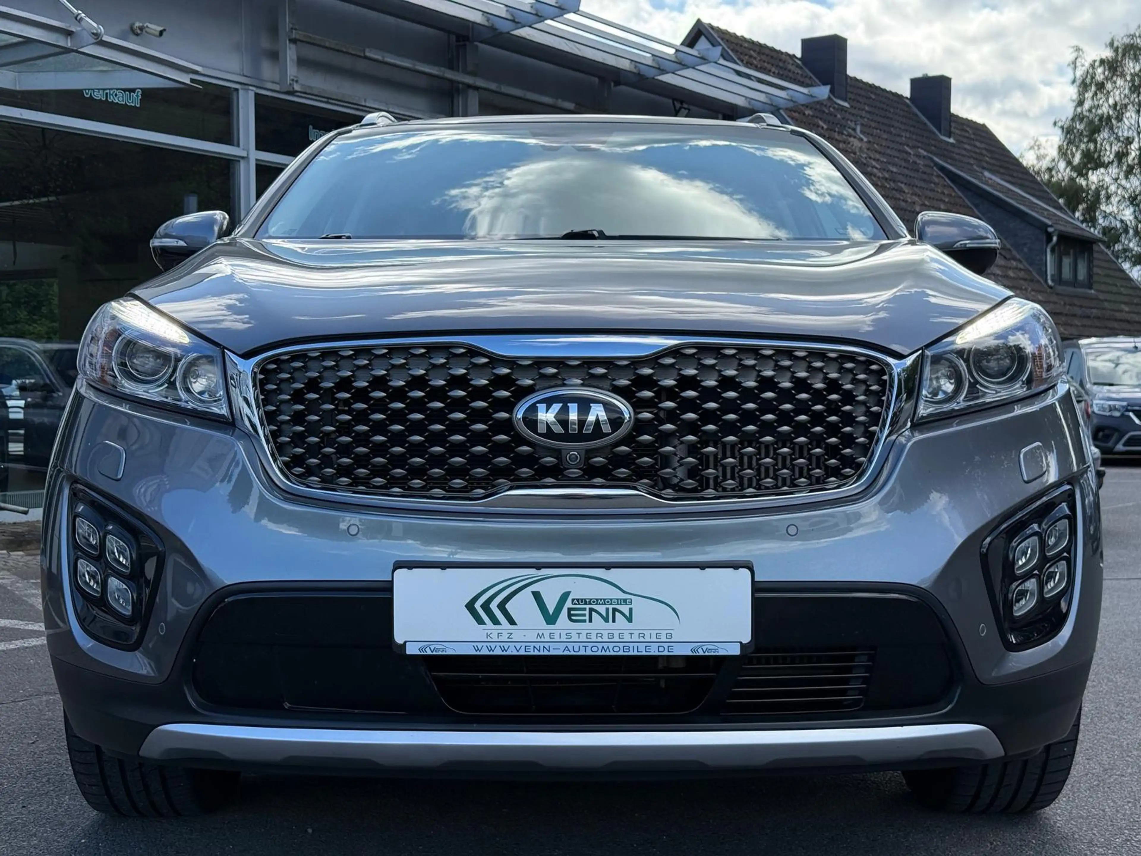 Kia Sorento 2.2 CRDi 4WD*TWA*SHZ*LHZ*360°Cam*Pano — photo 3