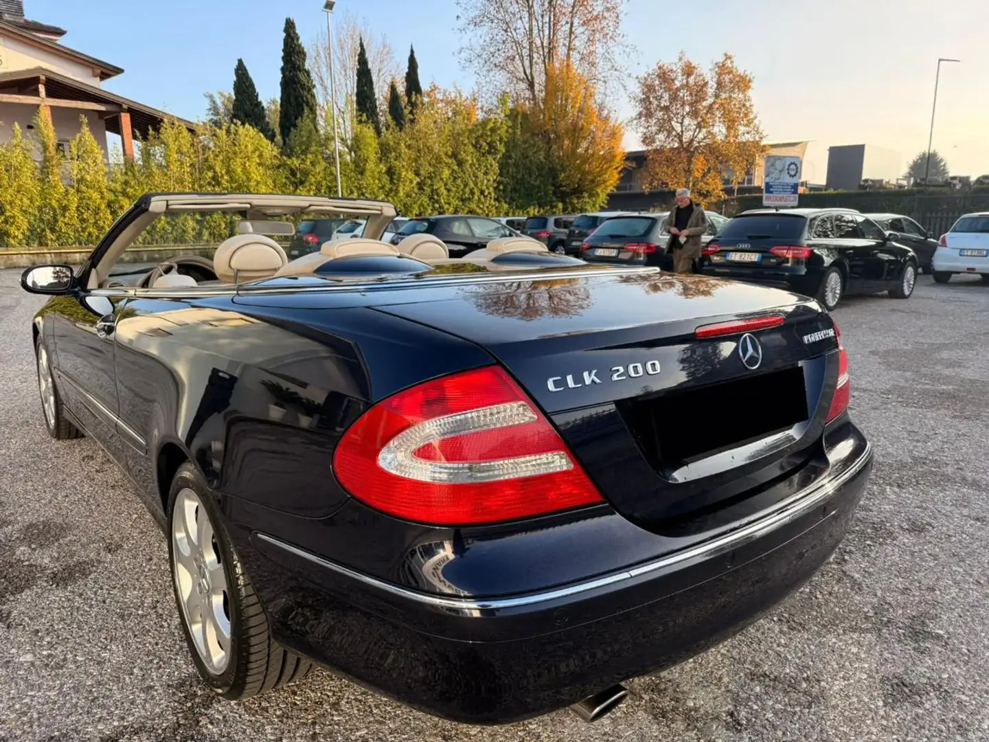 Mercedes-Benz CLK 200 Kompr. TPS cat Cabrio Avantg. Blau - 2