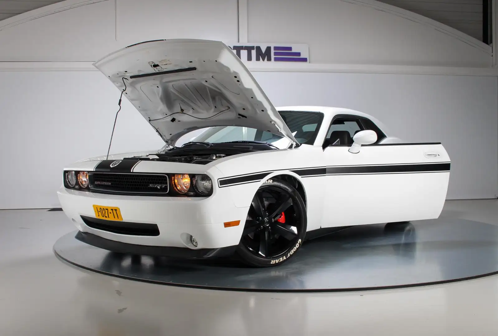 Dodge Challenger V6 Wit - 2