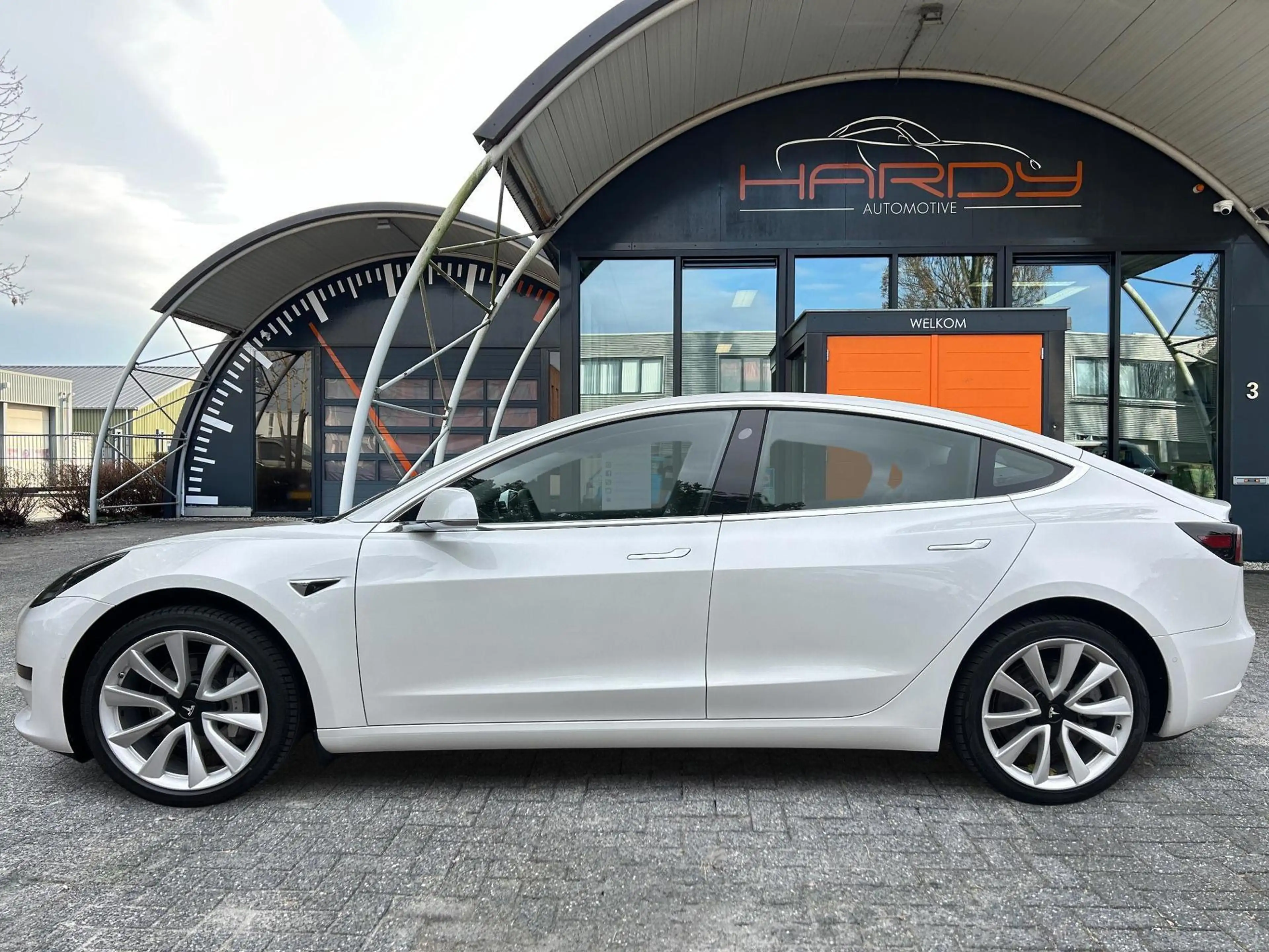 Tesla Model 3 Standard RWD Plus 60 kWh 83,4% SOH 19INCH Rijklaar — photo 9