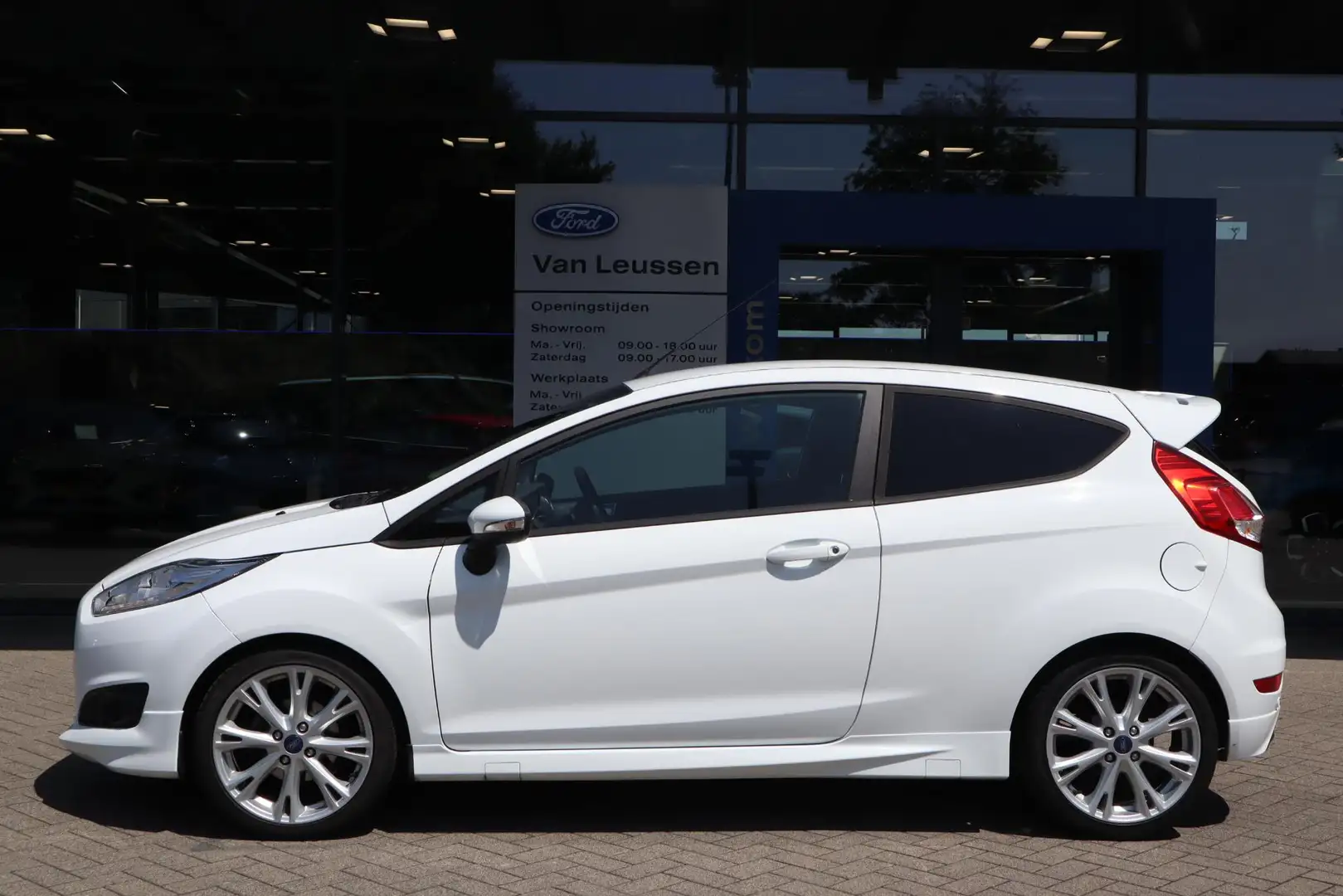 Ford Fiesta 125PK SPORT HALFLEDER CLIMA BLUETOOTH PARK-SENSORE Wit - 2