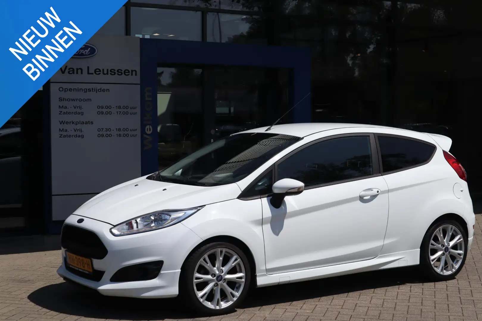 Ford Fiesta 125PK SPORT HALFLEDER CLIMA BLUETOOTH PARK-SENSORE Wit - 1