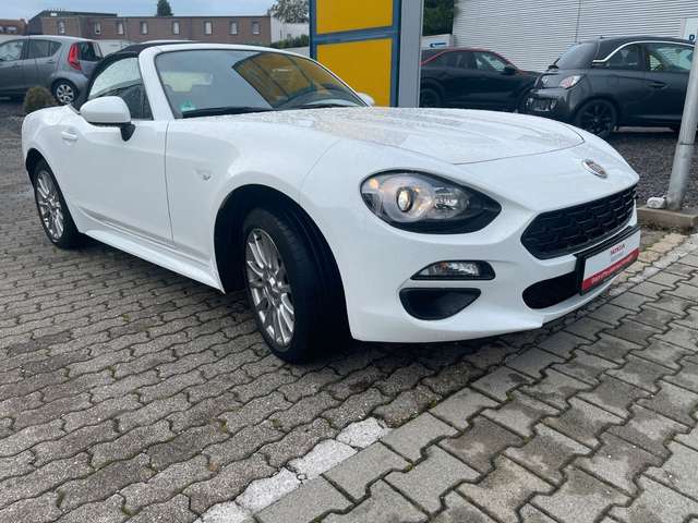Imagine Fiat 124 Spider