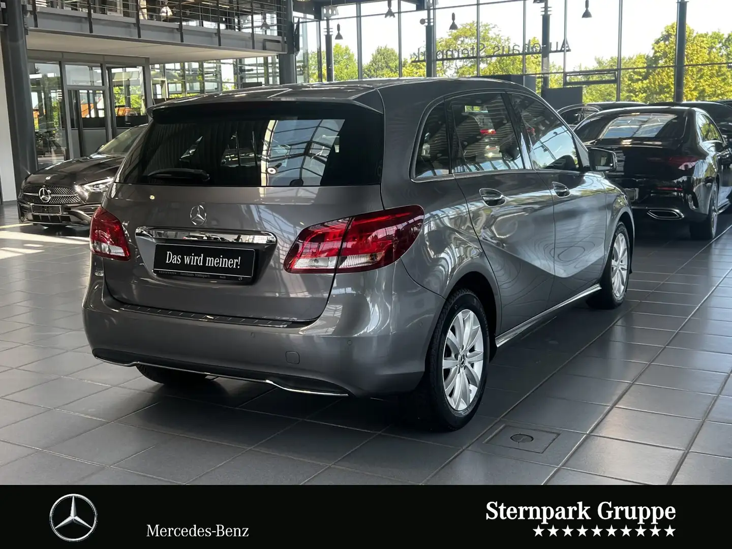 Mercedes-Benz B 180 B 180 Style Navi/Kamera/Klima/TotwinkelAss uvm. Grau - 2
