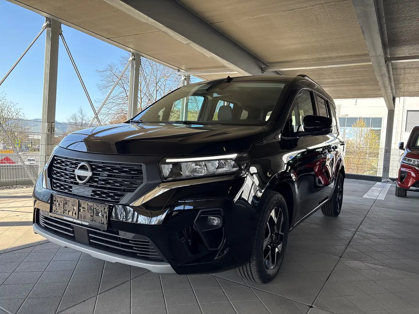 Nissan Townstar L1 DIG-T 130 Tekna 7DCT Schwarz - 1