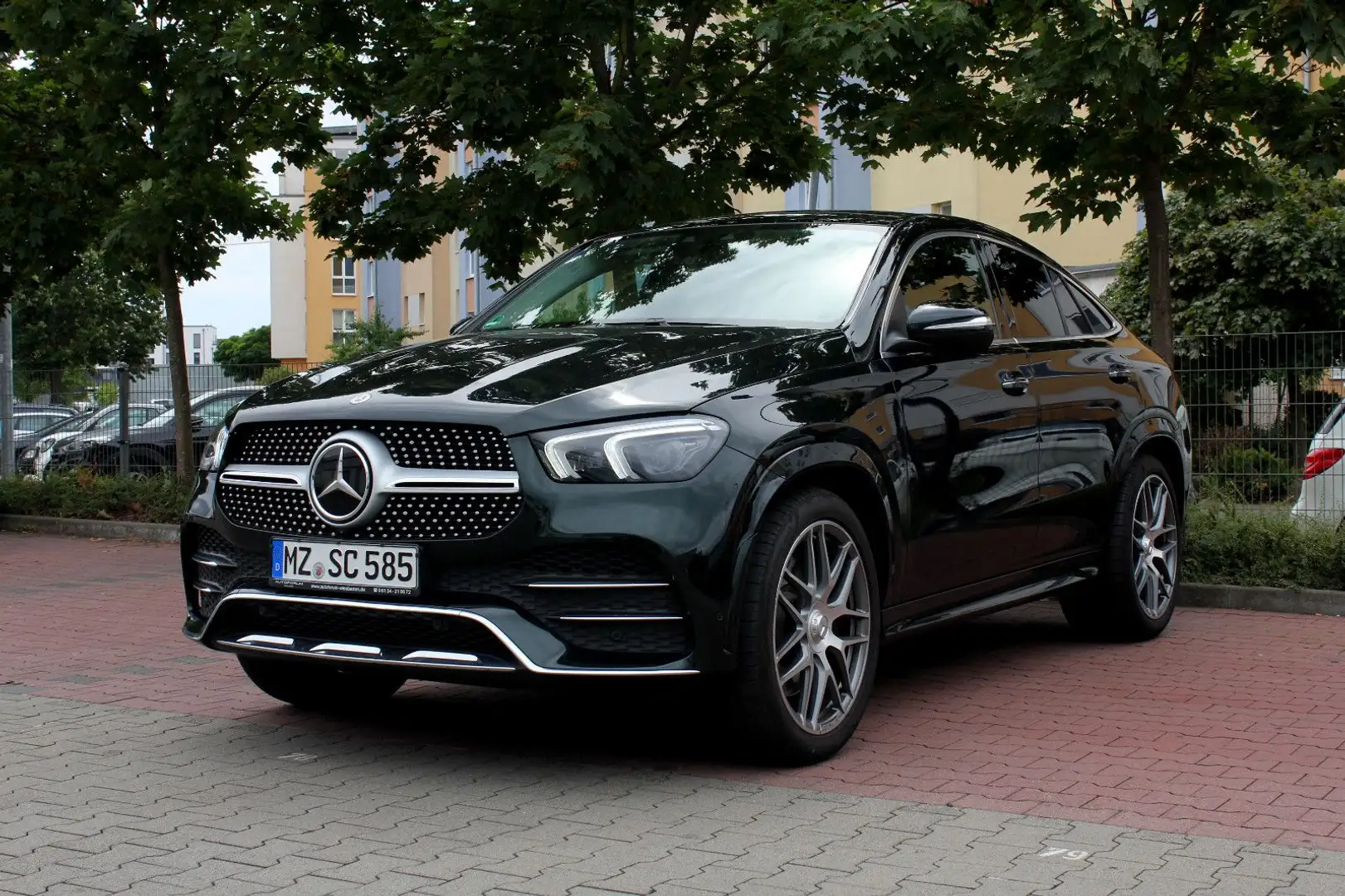 Mercedes-Benz GLE 350 d 4MATIC AMG Line, Panorama 22 AMG Grün - 1