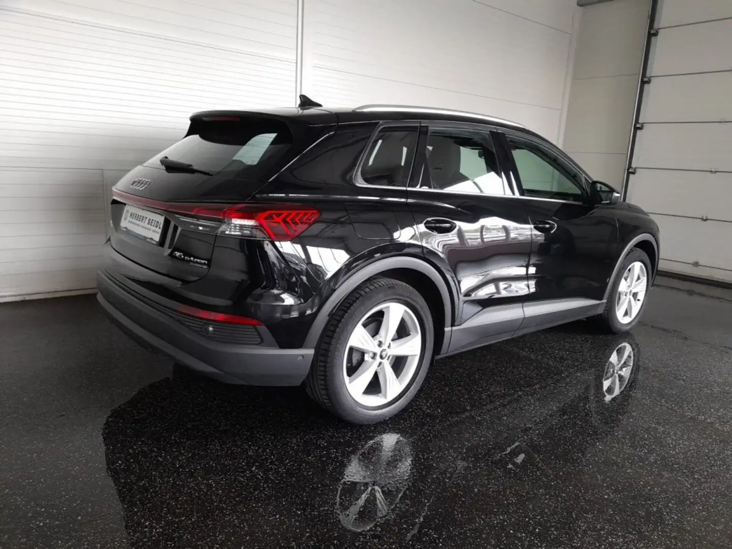 Audi Q4 e-tron 45 Quattro 82kWh Aut *19 ZOLL / VOLL LED & FLA / ACC / NAVI / KAMERA / ASSISTENZP. PLUS / E-KLAPPE* Schwarz - 2
