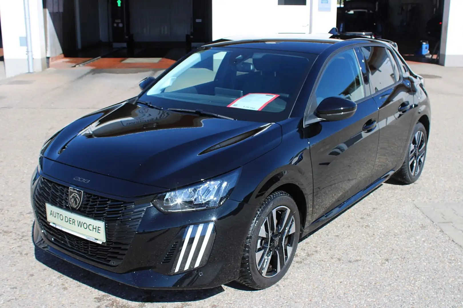 Peugeot 208 Hybrid 100 e-DCS6 Allure Schwarz - 1
