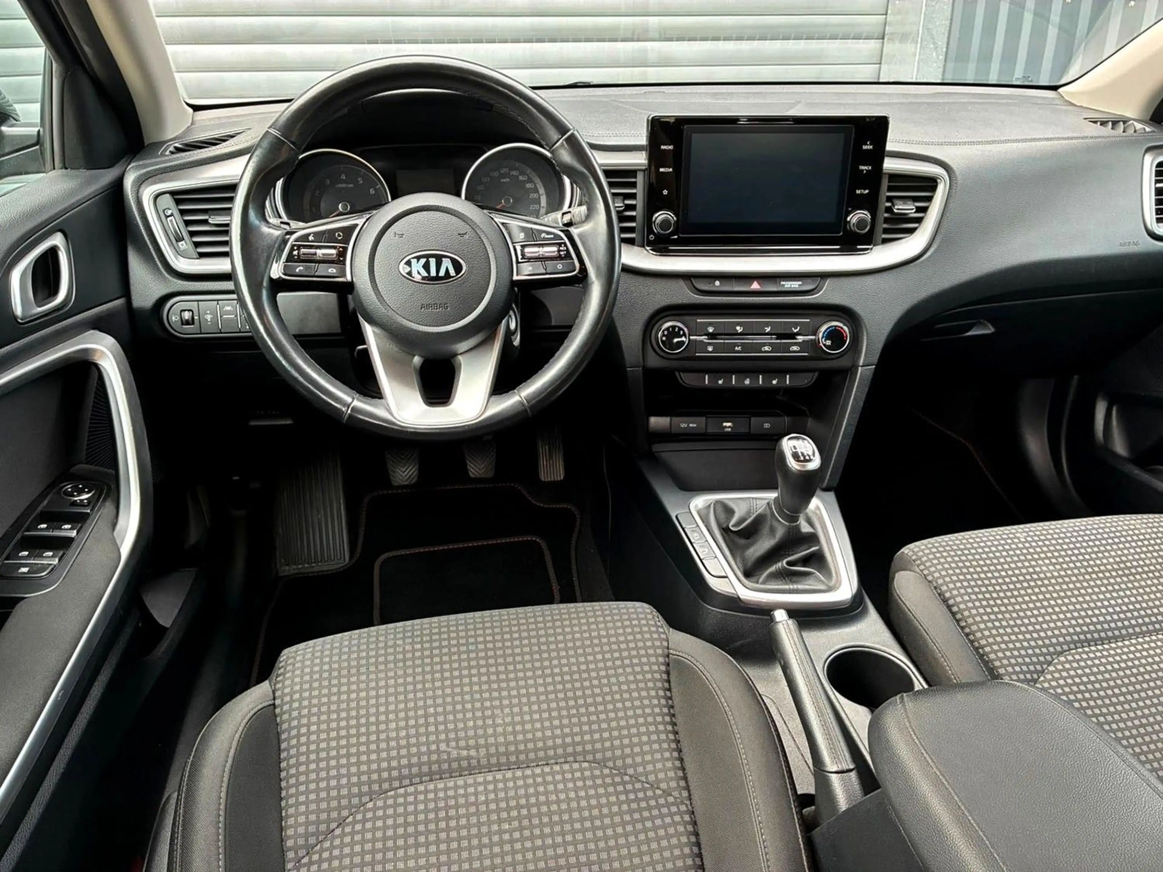 Kia Ceed SW / cee'd SW | REIFEN NEU | SCHECKHEFT — photo 7