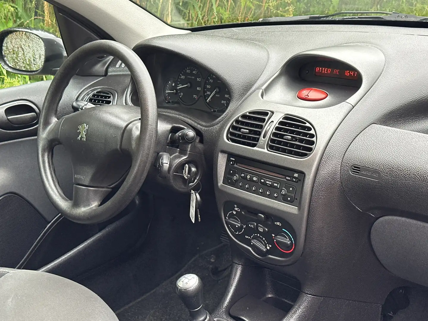 Peugeot 206 1.4 Forever Airco - Nieuw apk - Nette Auto crna - 2