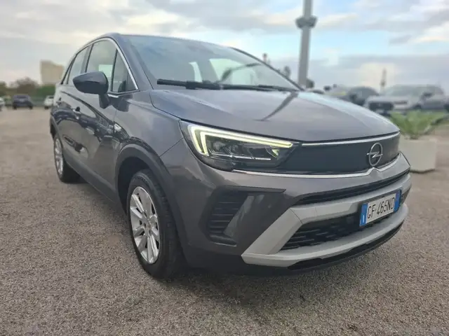 Opel Crossland X view 3
