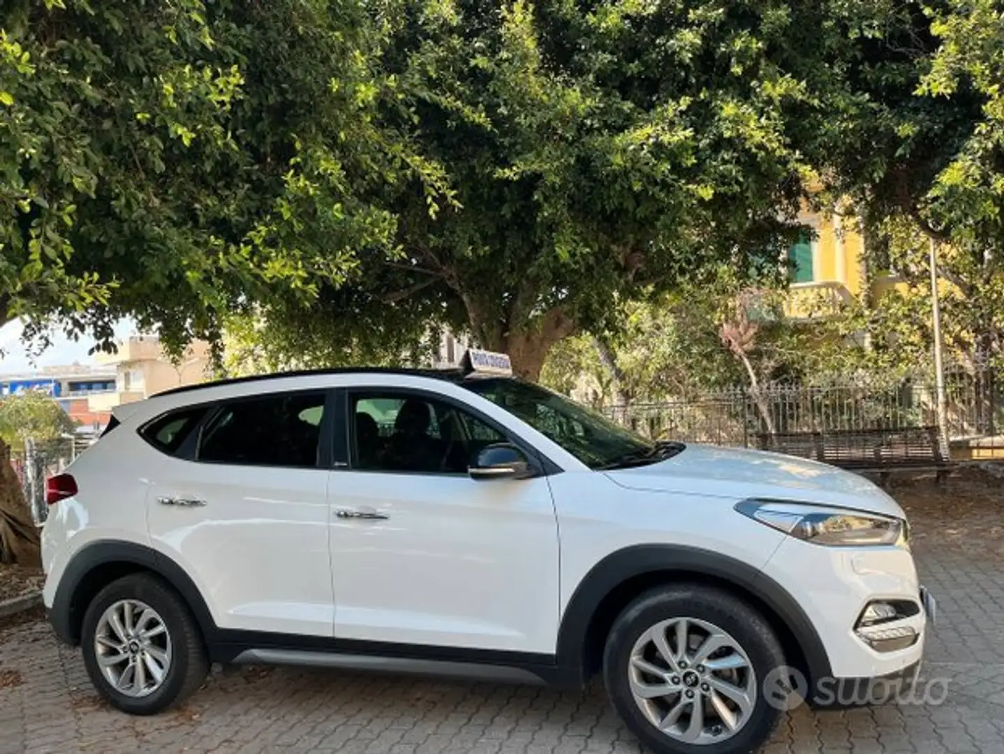 Hyundai TUCSON Tucson 1.7 CRDi Comfort Bianco - 2