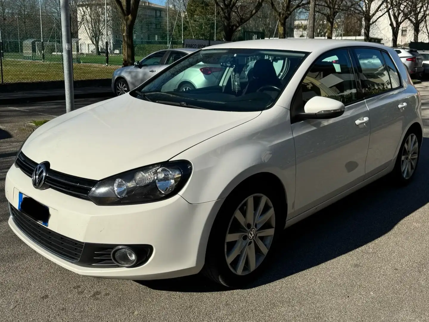 Volkswagen Golf Golf 5p 2.0 tdi Highline 140cv Bianco - 1