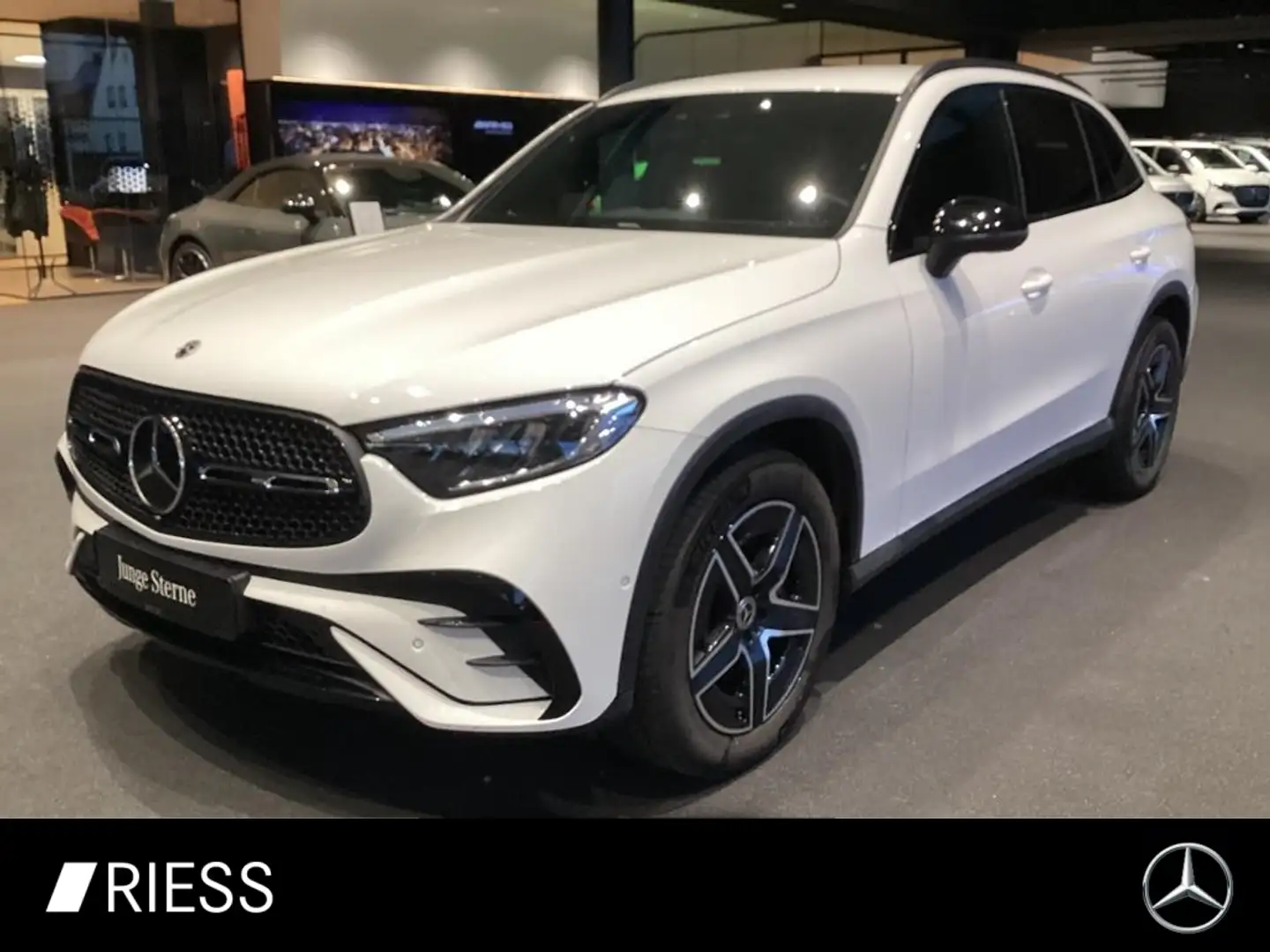 Mercedes-Benz GLC 220 d 4M AMG AHK DISTRO NIGHT RFK Weiß - 1