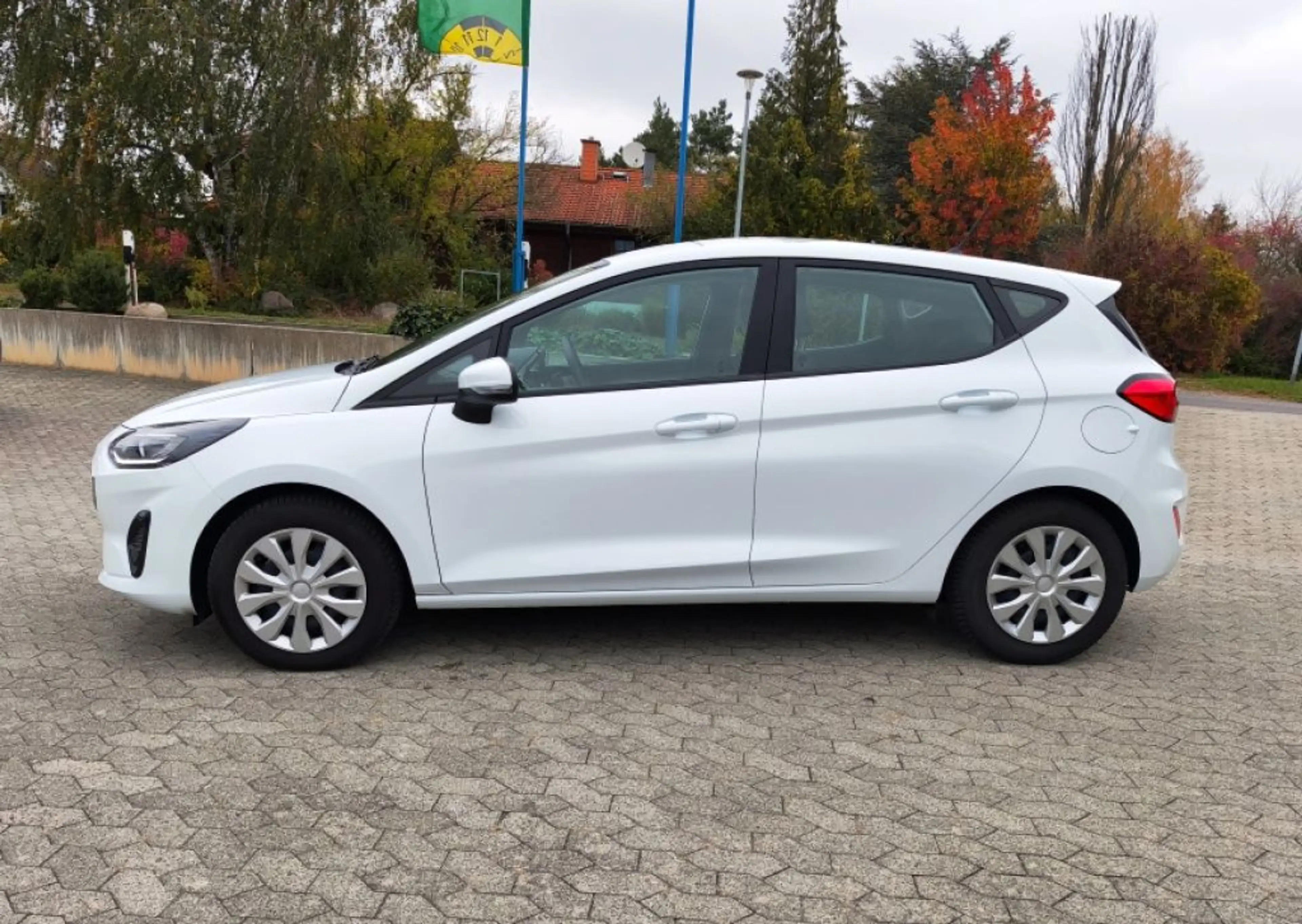 Ford Fiesta 1.0 EcoBoost S&S COOL&CONNECT — photo 2