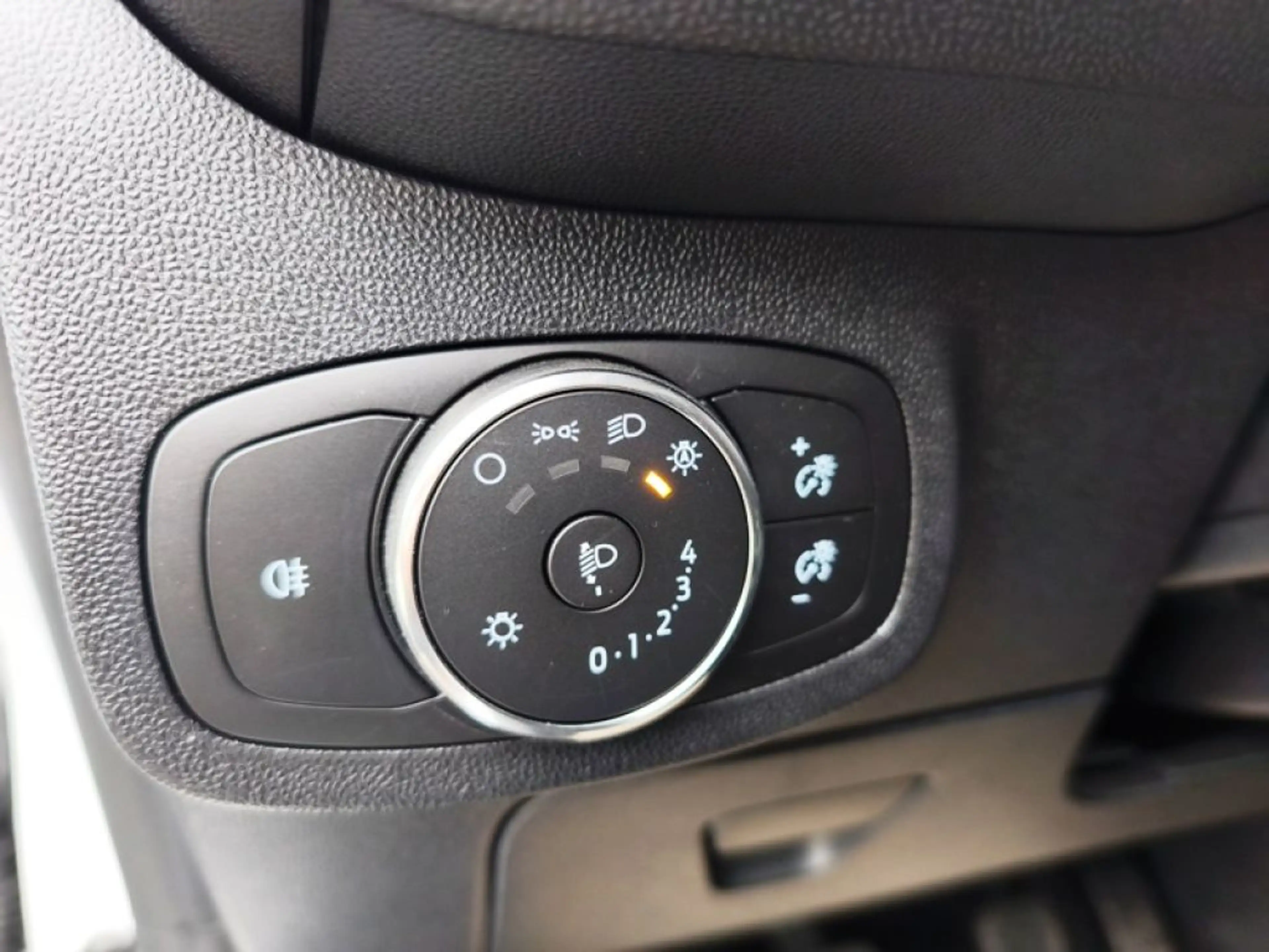 Ford Fiesta 1.0 EcoBoost S&S COOL&CONNECT — photo 12