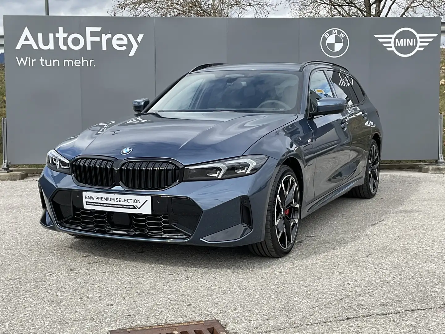 BMW 330 330e xDrive Blau - 1