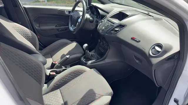 Ford Fiesta view 10
