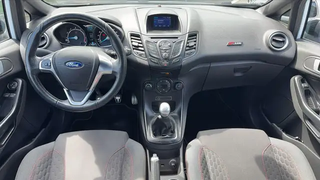Ford Fiesta view 11