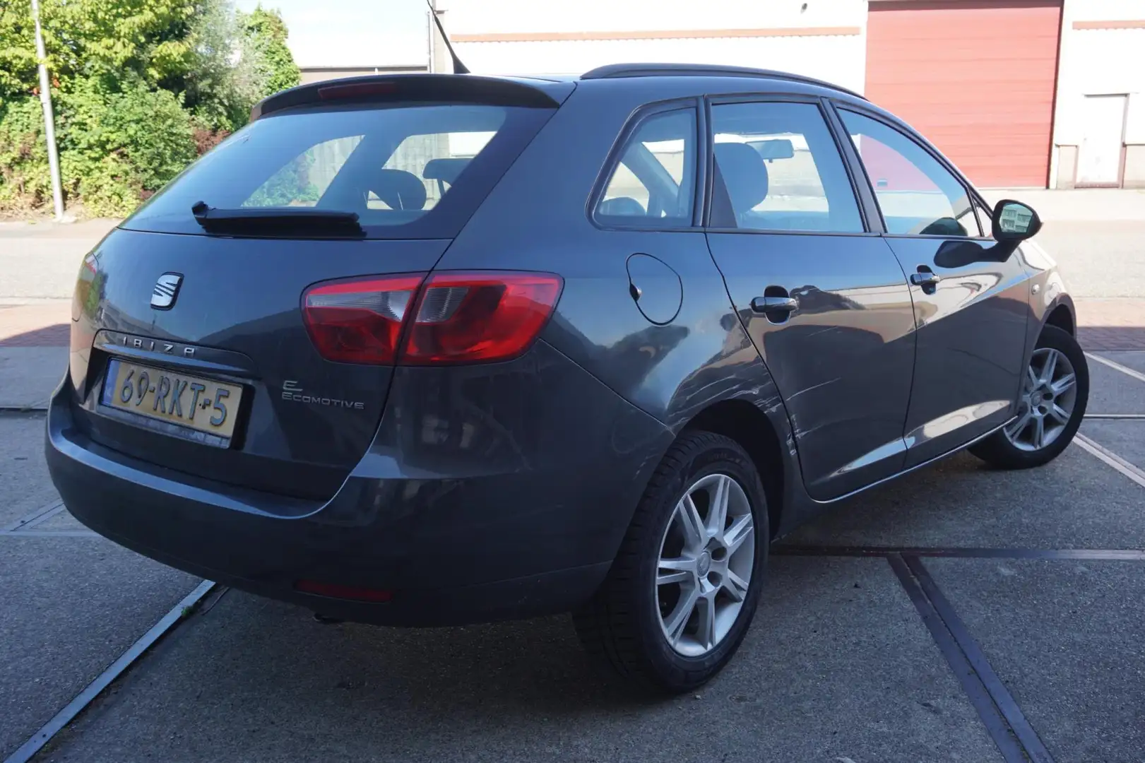 SEAT Ibiza ST 1.2 TDI COPA Ecomotive Gris - 2