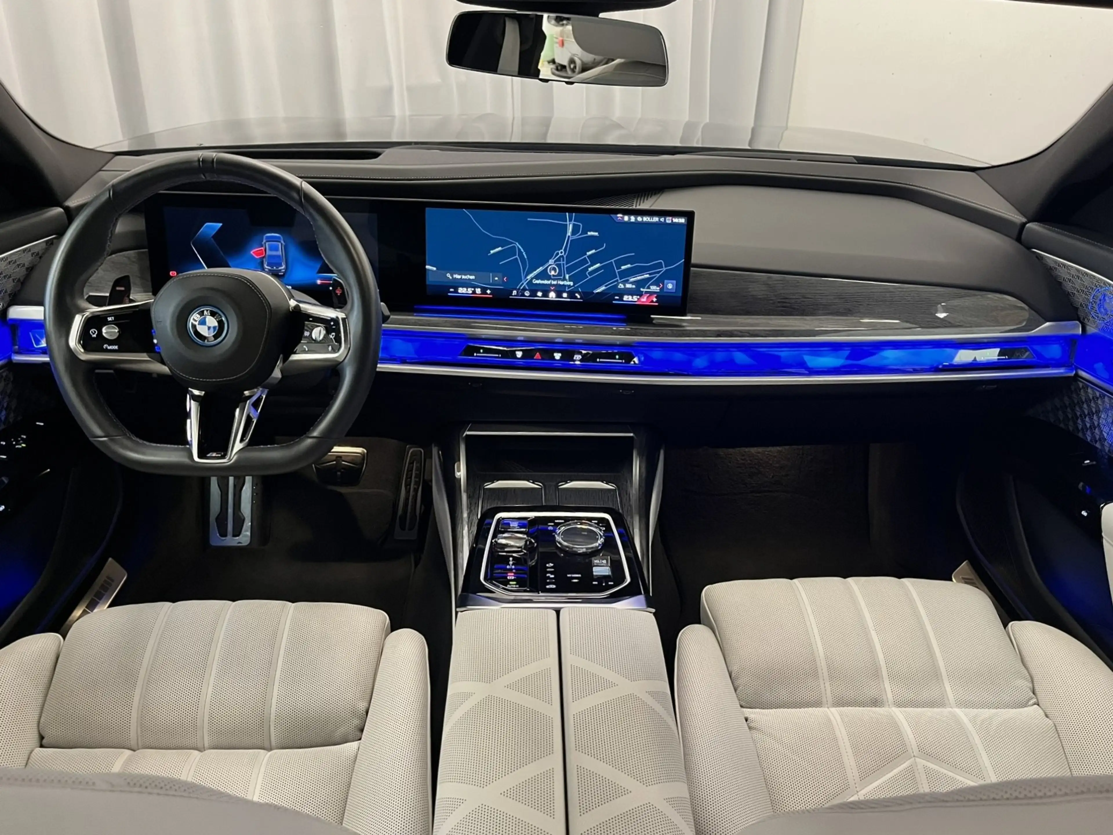 BMW 760 M760e xDrive *M-Performance Paket / Executive Paket* — photo 9