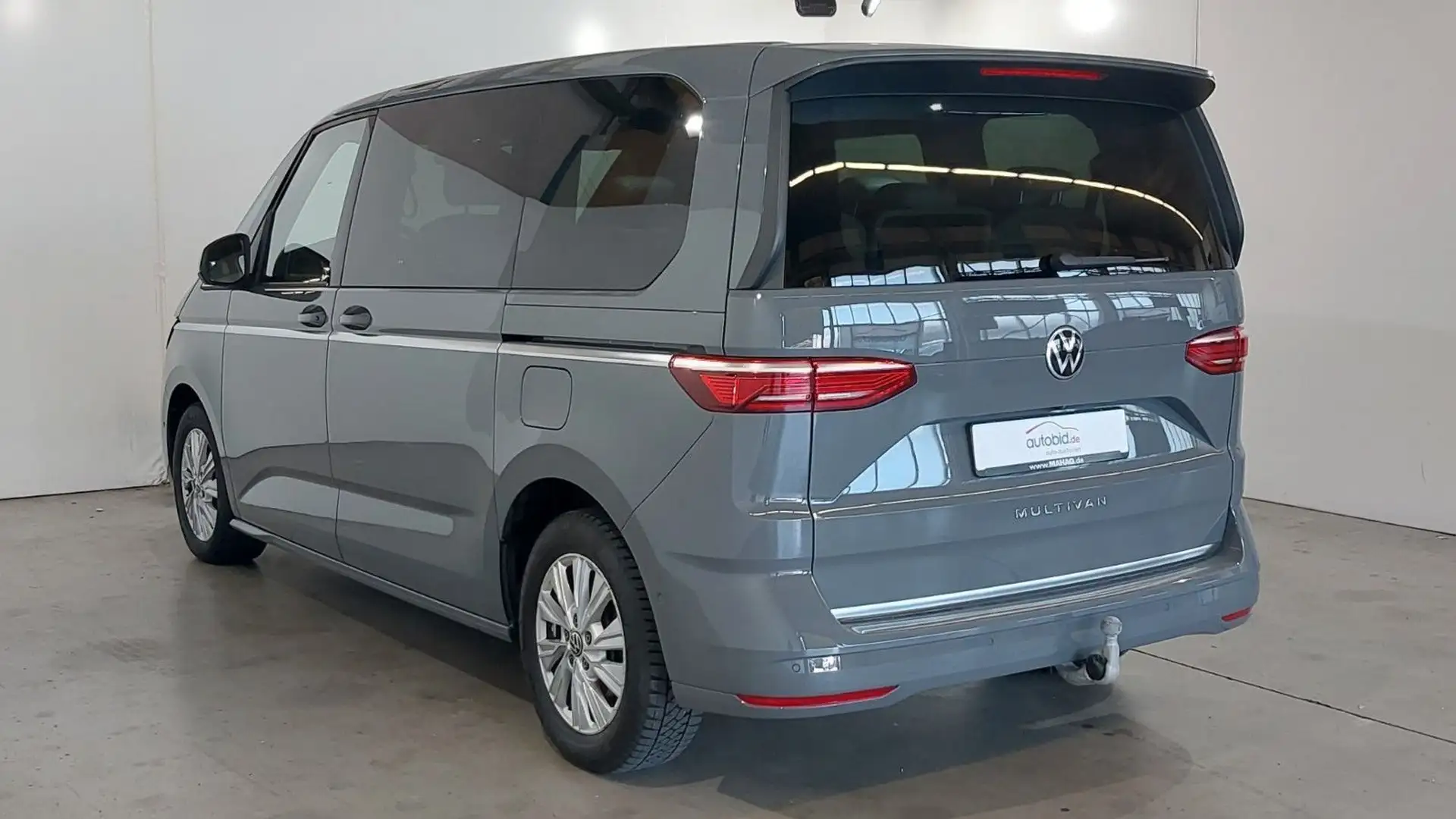 Volkswagen T7 Multivan Style AHK ACC RFK H&K Sthz iQ.Light Grau - 2