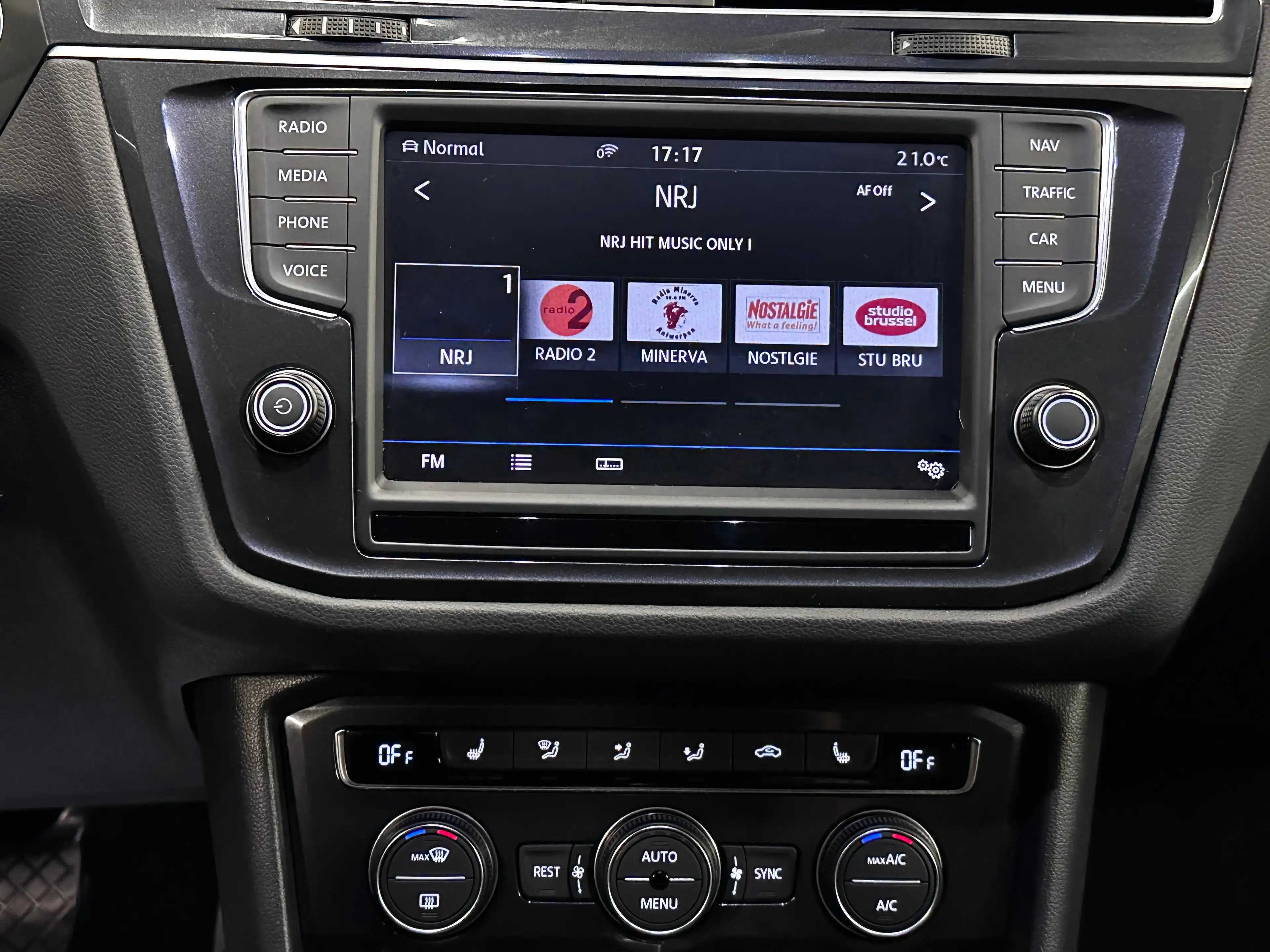 Volkswagen Tiguan Tiguan 1.4 TSI 4Motion Highline BMT DSG — photo 14