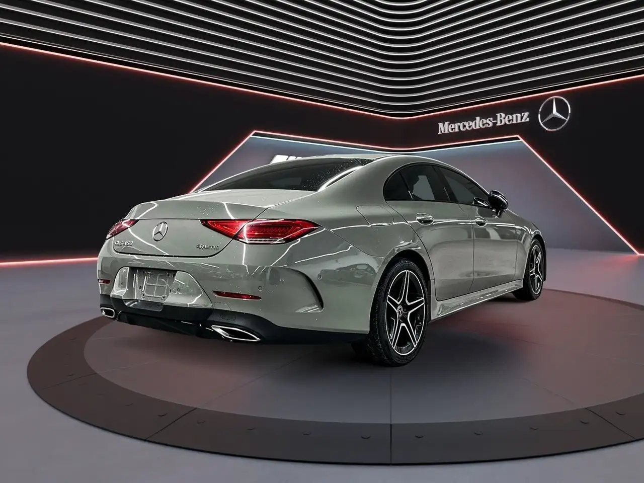Mercedes-Benz CLS снимка Mercedes-Benz CLS