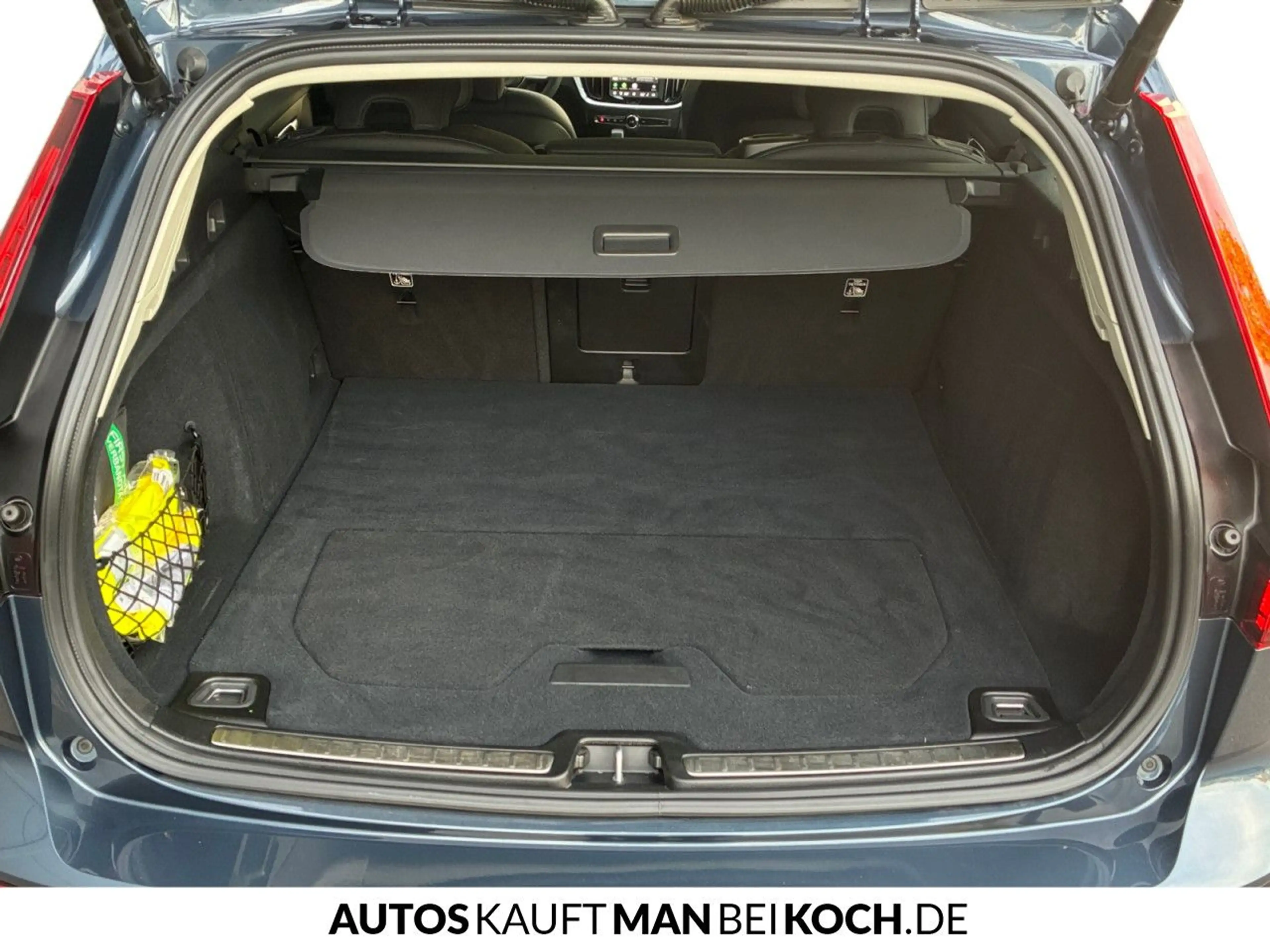 Volvo V60 B4 B Plus Dark ACC BLIS H/K 360° Voll-LED PANO — photo 14