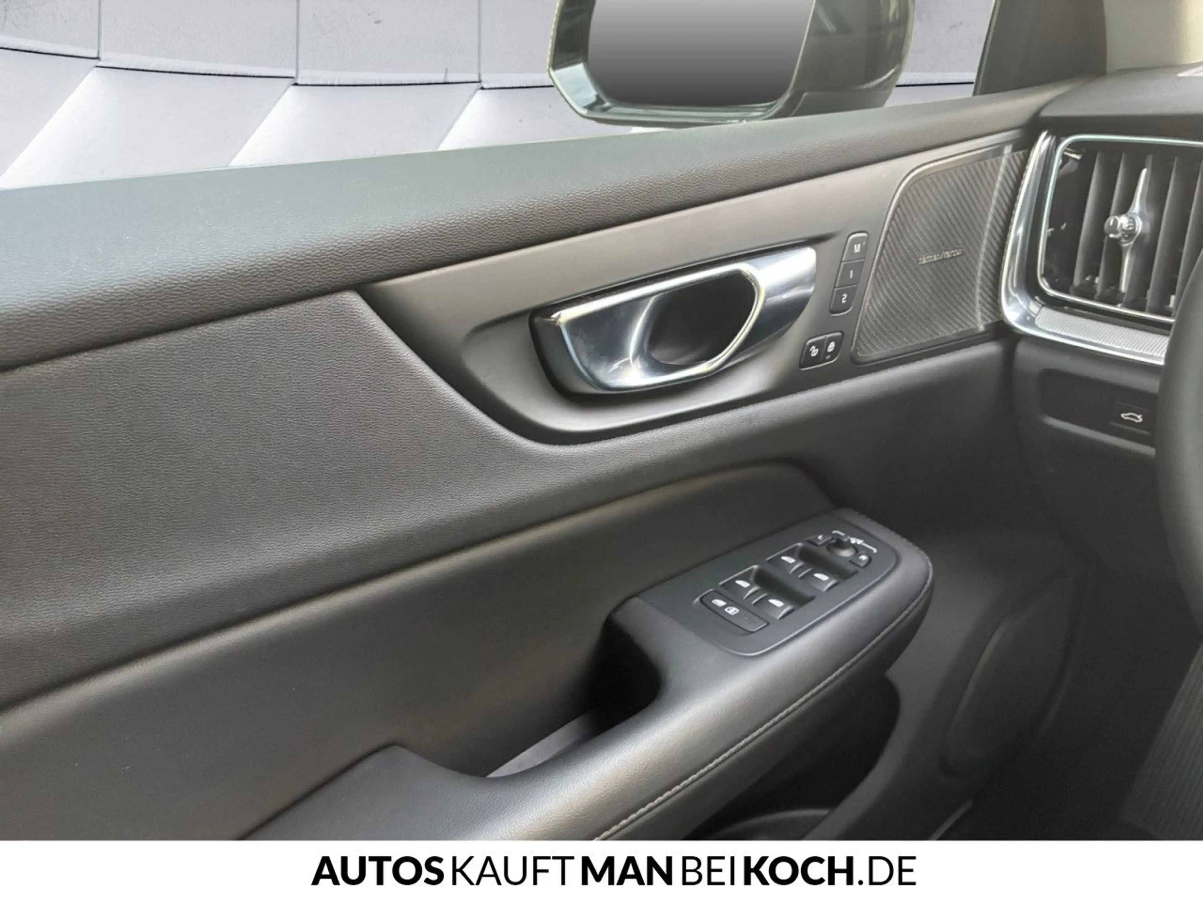 Volvo V60 B4 B Plus Dark ACC BLIS H/K 360° Voll-LED PANO — photo 13