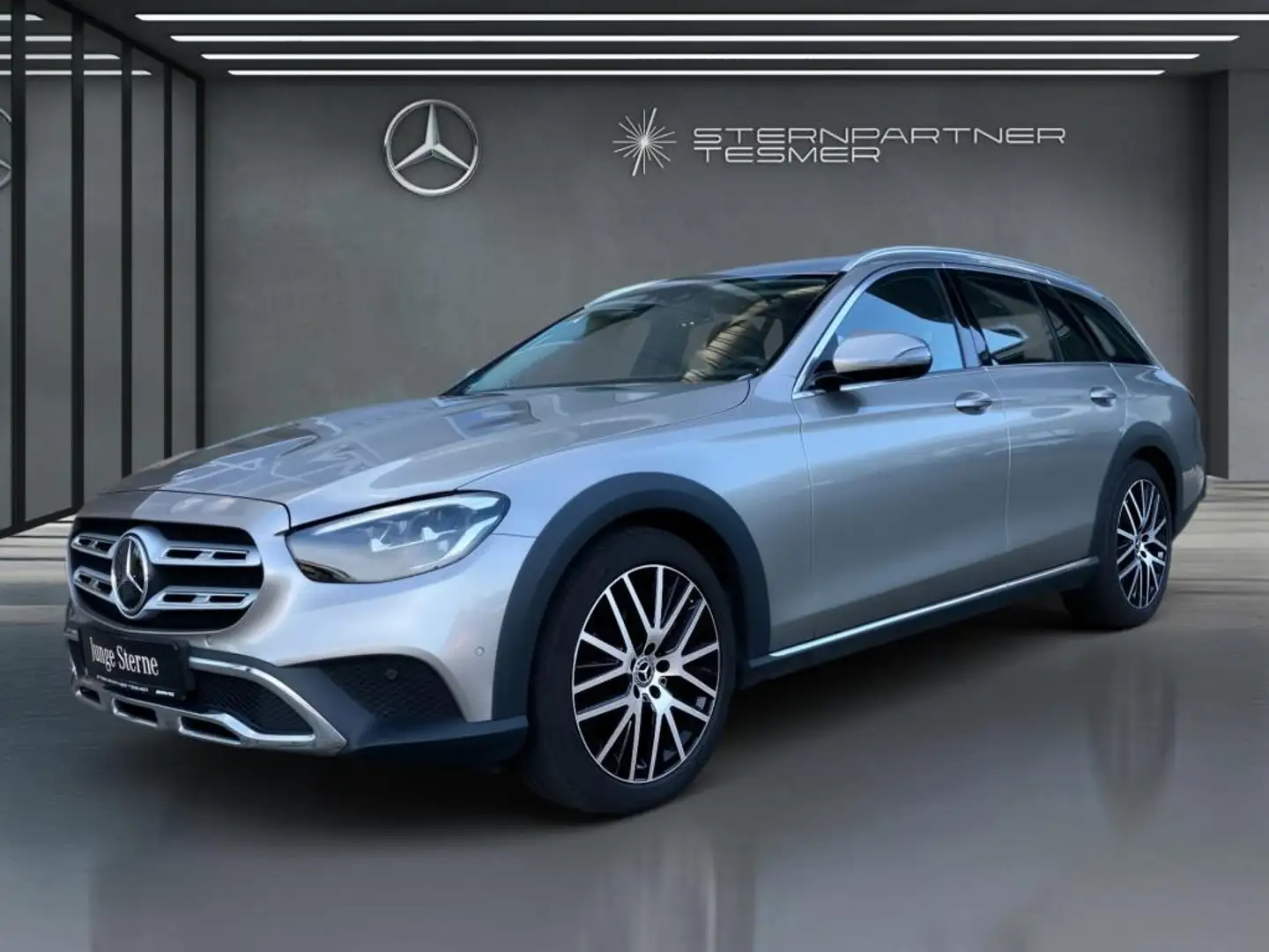 Mercedes-Benz E 400 d T 4M All-Terrain AHK Sound Pano HuD ACC Plateado - 1