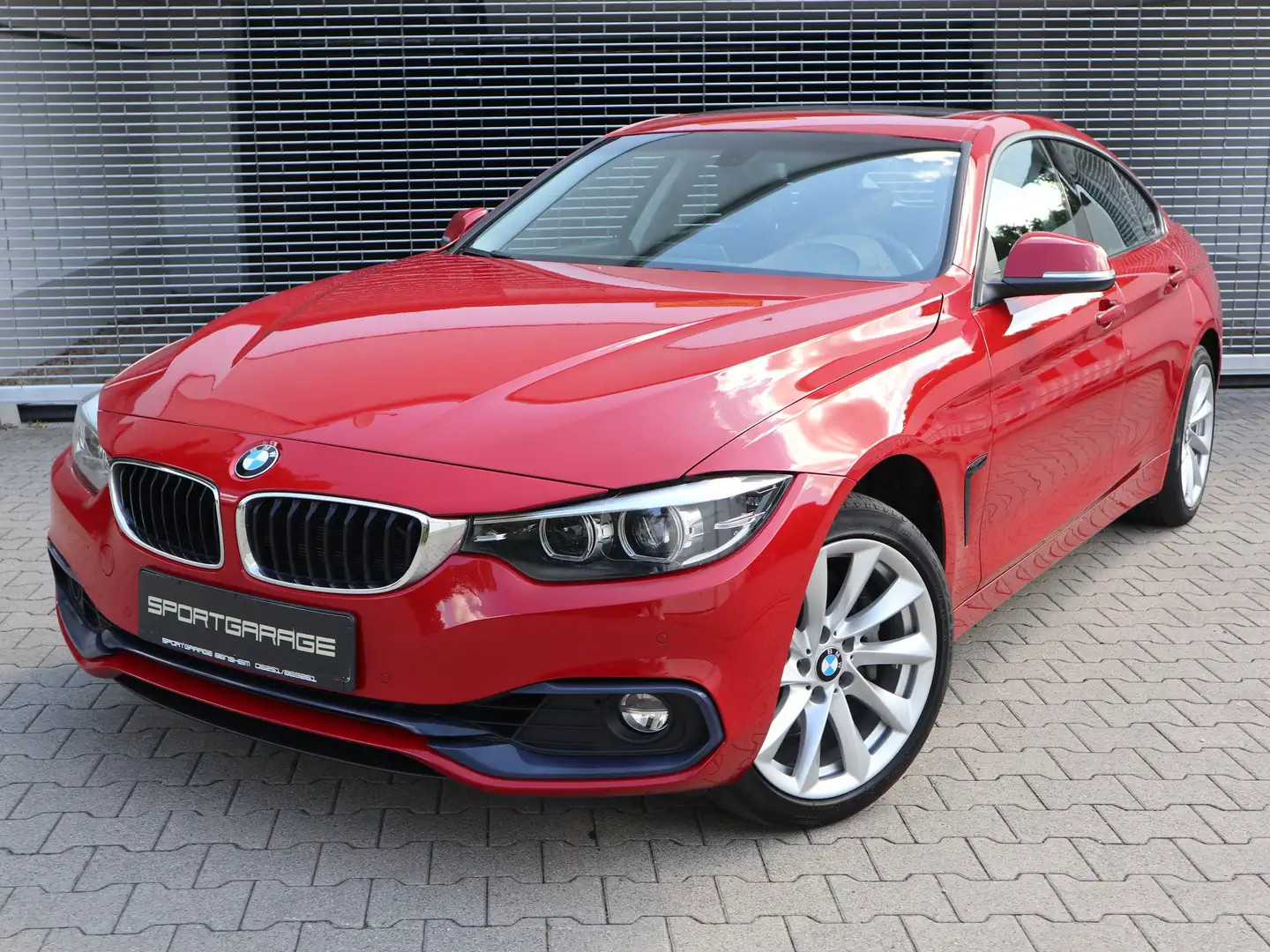 BMW 440 Gran Coupe xDrive Sport Line M Kamera LED 18' Rot - 1