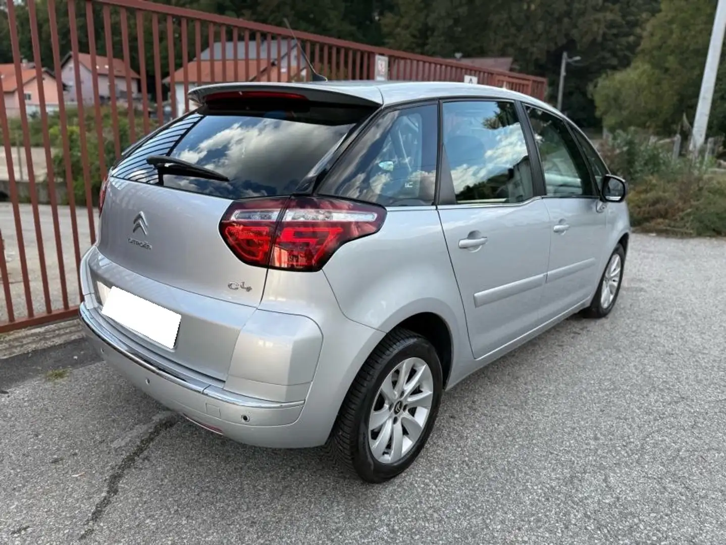 Citroen C4 Picasso C4 Picasso HDi 110 FAP AirdreamExclusive Année 2012 - 1