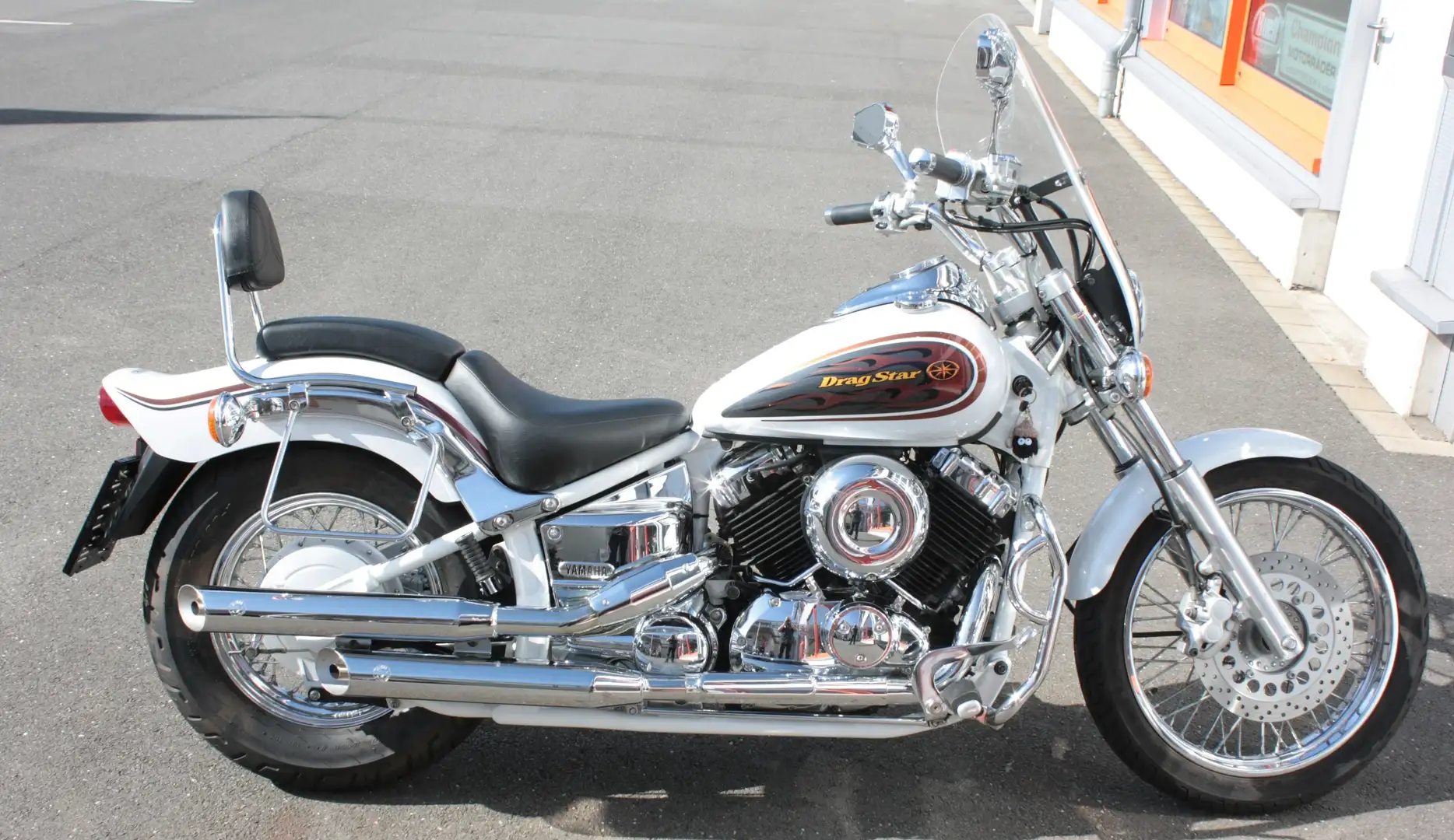 Yamaha XVS 650 Drag Star Blanc - 1