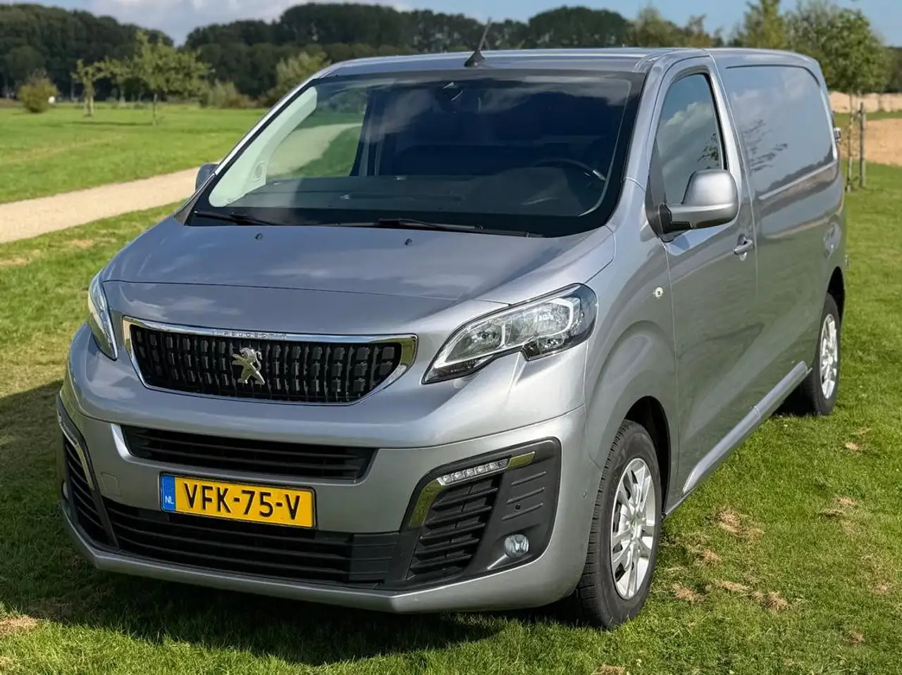 Peugeot Expert Expert 2.0 BlueHDI Asph — photo 1 of 18