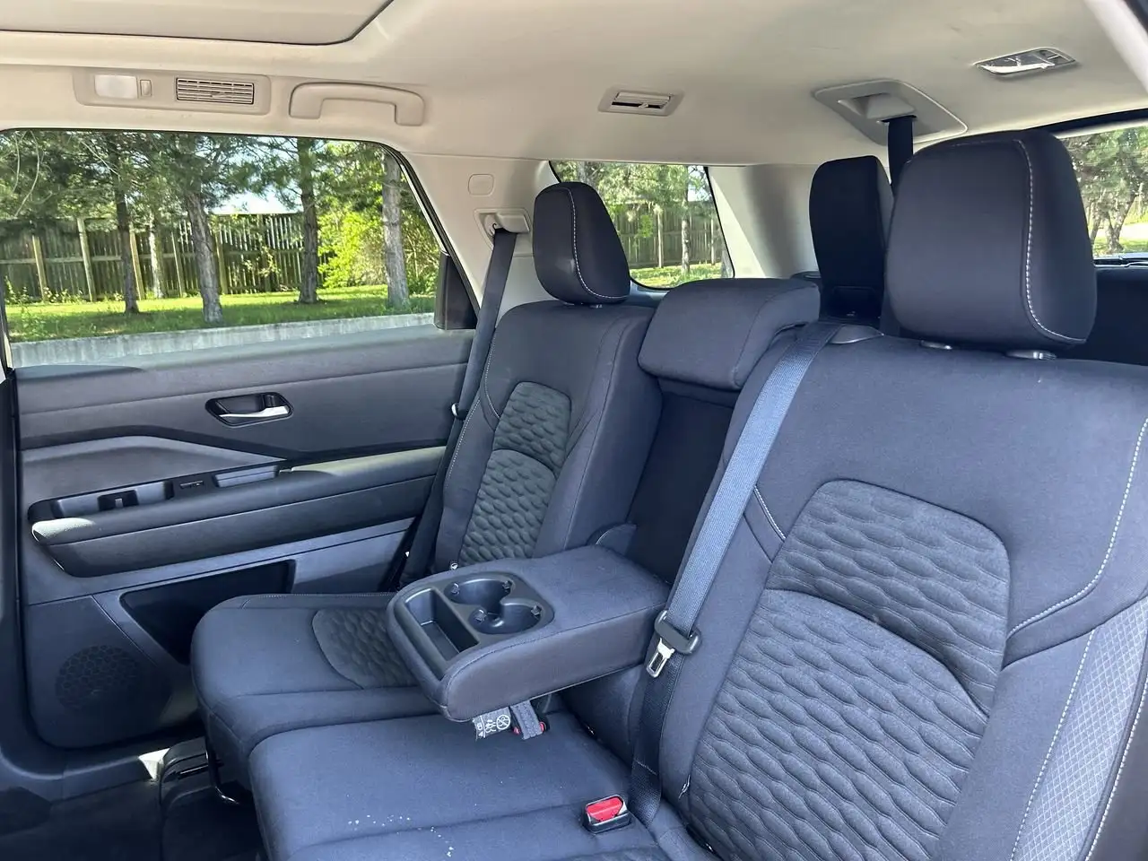 Nissan Pathfinder снимка Nissan Pathfinder