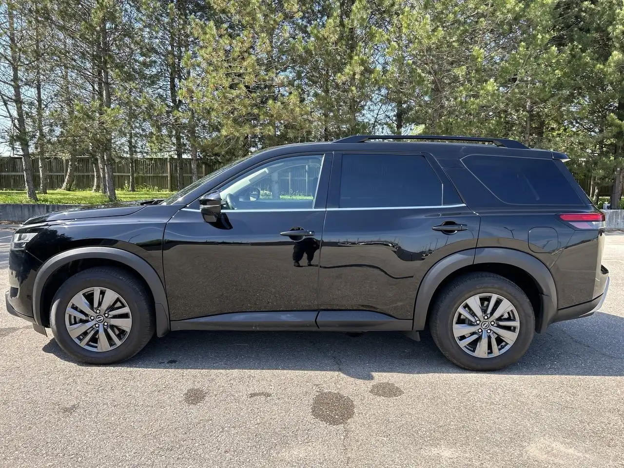 Nissan Pathfinder снимка Nissan Pathfinder
