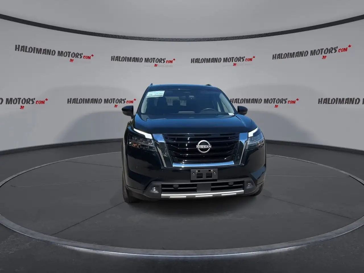 Nissan Pathfinder снимка Nissan Pathfinder