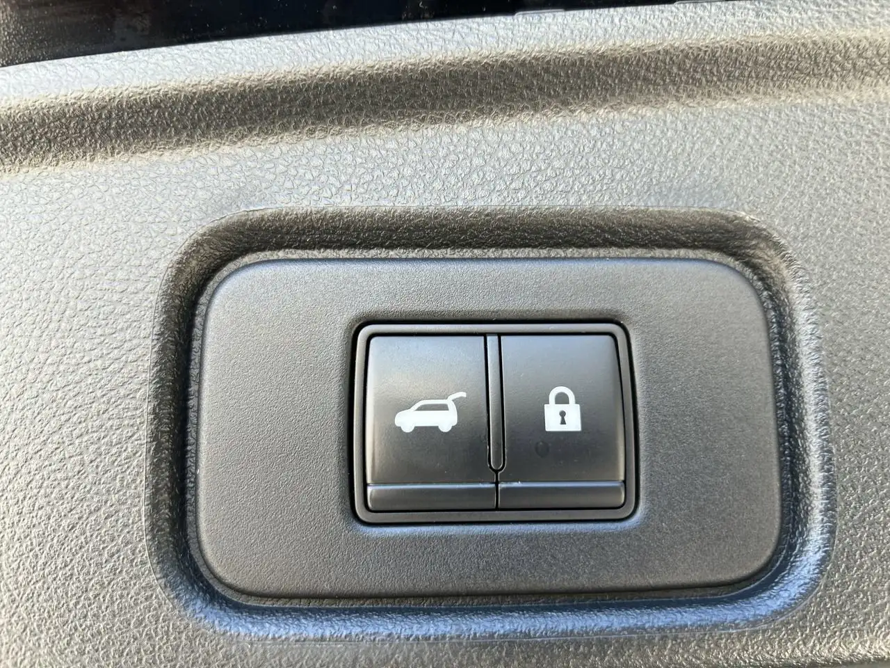 Nissan Pathfinder снимка Nissan Pathfinder