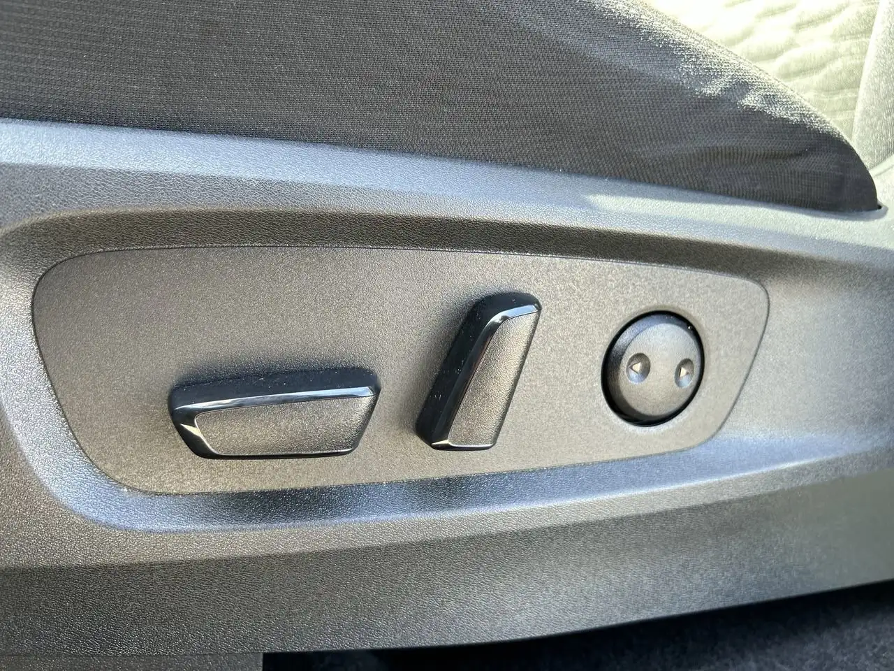 Nissan Pathfinder снимка Nissan Pathfinder