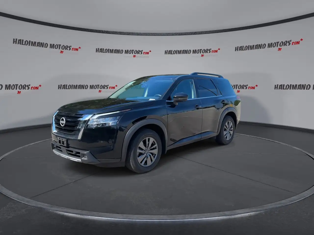 Nissan Pathfinder снимка Nissan Pathfinder