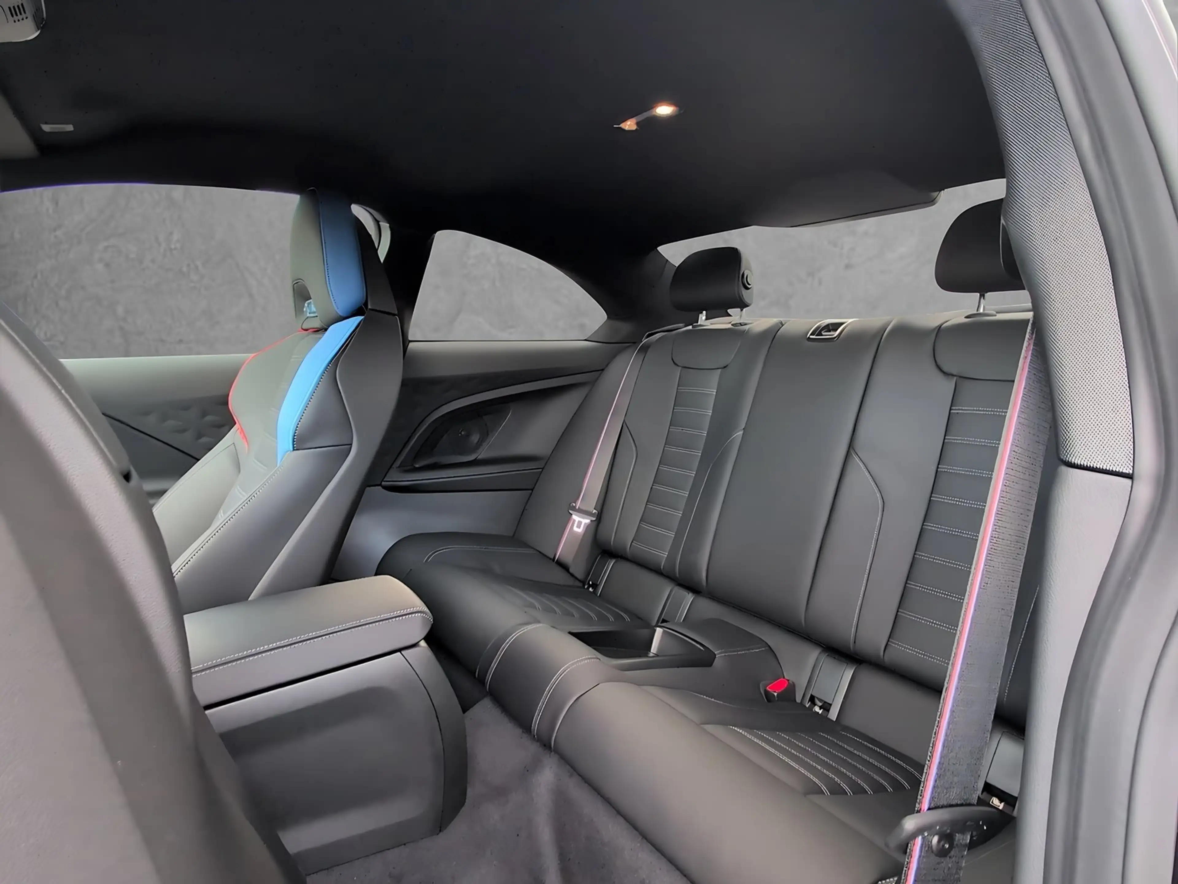 BMW M2 Coupé M XDrive — photo 8