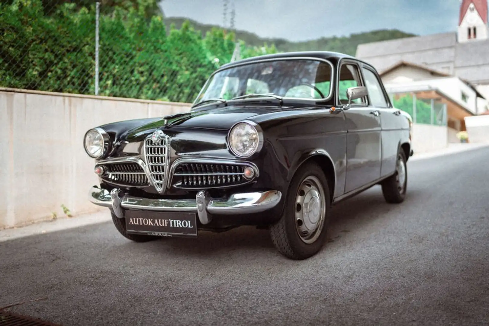 Alfa Romeo Giulietta Giuletta 1300 Czarny - 1