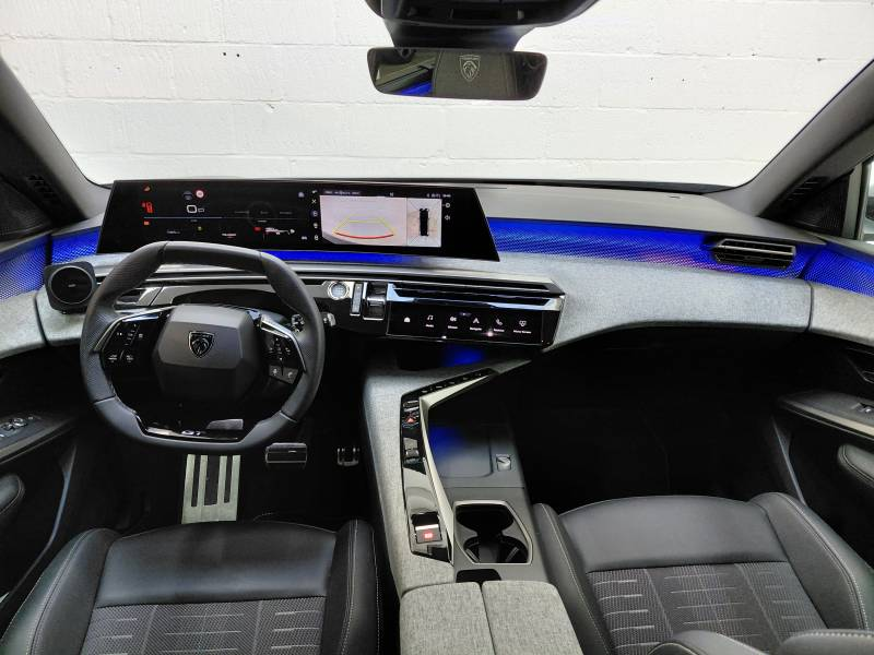 Peugeot 5008 3 1.2 HYBRID 145 e-DSC6 GT — photo 9
