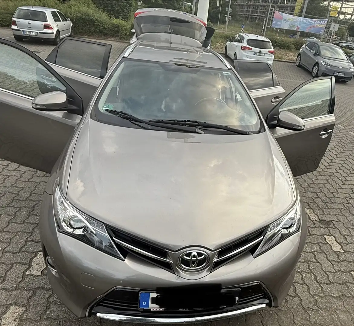Toyota Auris 1.6 Valvematic Touring Sports Executive - 2