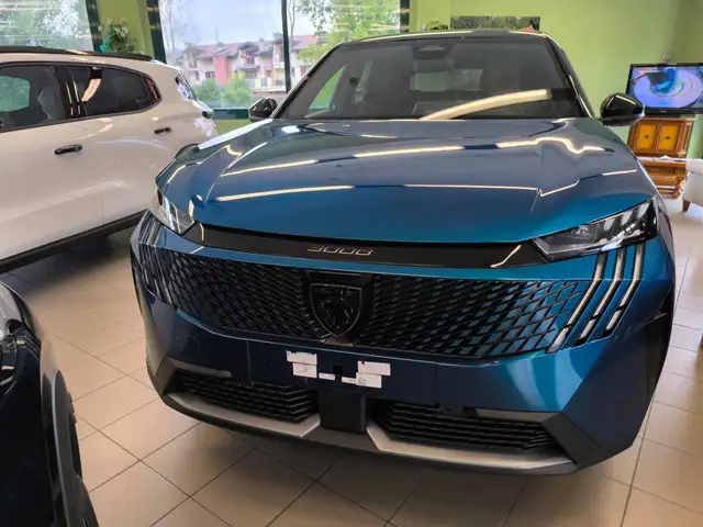 Peugeot 3008 view 3