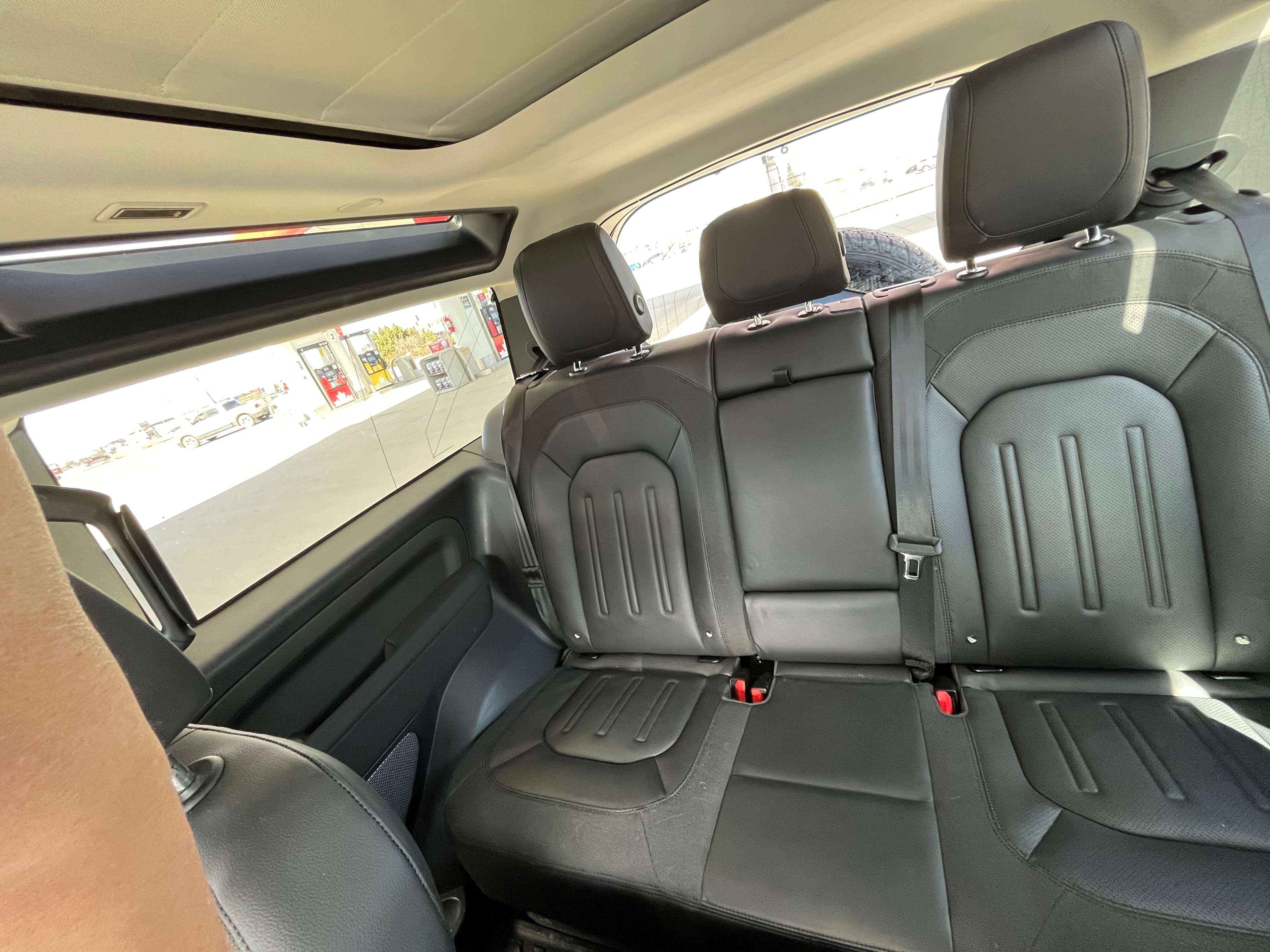 2021 Land Rover Defender Defender 90 First Edition P400 alt 5