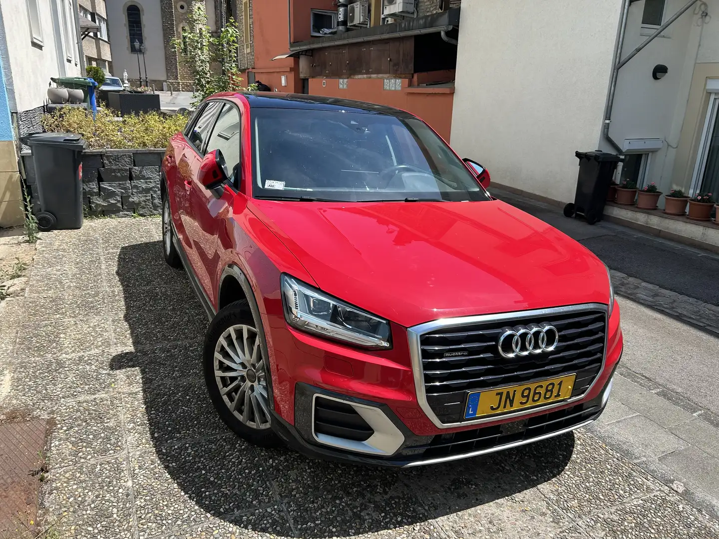 Audi Q2 gps Bluetooth Rouge - 1